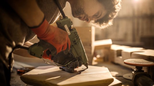 Exploring the Advantages of Stepan® Polyester Polyols for Adhesives